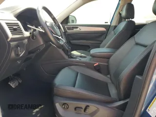 2019 Volkswagen Atlas SE с VIN 1V2DR2CA1KC552632, выставлен на аукционе Copart как лот 60830725 с пробегом 76 887 миль миль и Списание • Salvage title. История ставок и продаж доступна на DreamBid. Изображение 7.