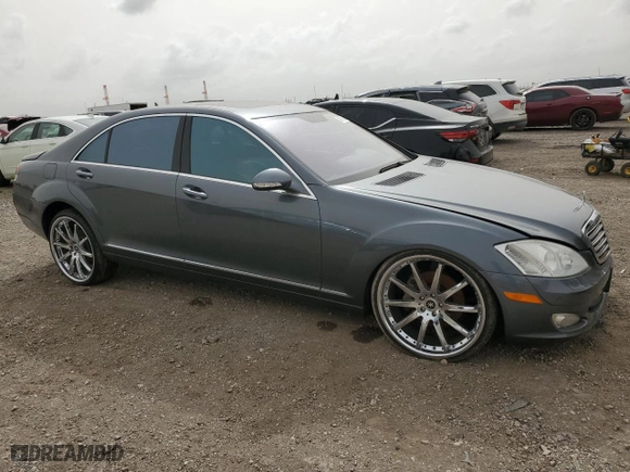 2009 Mercedes-Benz S-Class 5.5L V8 with VIN WDDNG71X49A259707, listed as a Copart auction lot 49673545 with 93,934 mi miles and Clean Title. Bid and sale history available at carsss.com. Image 4.