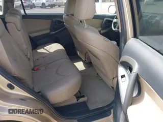 2010 Toyota RAV4 Limited z VIN JTMYK4DV0AD004537, wystawiony jako IAAI lot #40428467 z przebiegiem 77 589 mil mil oraz . Historia ofert i sprzedaży dostępna na DreamBid. Obrazek 8.