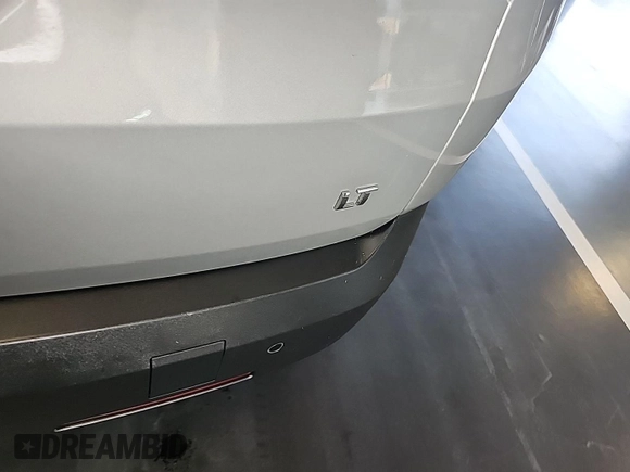 2022 Chevrolet Traverse LT Cloth z VIN 1GNERGKW1NJ146907, wystawiony jako IAAI lot #42362669 z przebiegiem 111 864 mil mil oraz . Historia ofert i sprzedaży dostępna na DreamBid. Obrazek 1.