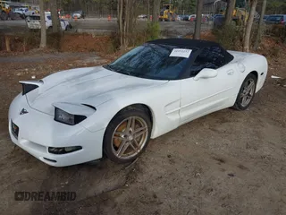 1998 Chevrolet Corvette with VIN 1G1YY32GXW5121890, listed as a IAAI auction lot 41552232 with 67,158 mi miles. Bid and sale history available at carsss.com. Image 2.