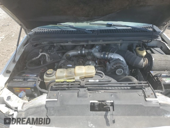 2000 Ford F-250 XL with VIN 1FTNX20F5YEB36415, listed as a Copart auction lot 55061505 with 225,855 mi miles and Salvage title. Bid and sale history available at DreamBid. Image 11.