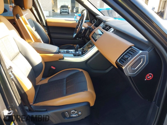 2019 Land Rover Range Rover Sport HSE Dynamic with VIN SALWV2SV8KA814418, listed as a IAAI auction lot 41612418 with 62,409 mi miles. Bid and sale history available at carsss.com. Image 5.