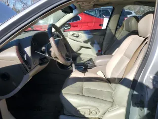 2001 Oldsmobile Aurora z VIN 1G3GS64C614157056, wystawiony jako Copart lot #88938065 z przebiegiem 121 688 mil mil oraz Szkody całkowita. Historia ofert i sprzedaży dostępna na DreamBid. Obrazek 7.