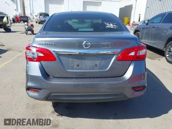 2019 Nissan Sentra SR with VIN 3N1AB7AP2KY457262, listed as a IAAI auction lot 41758326 with 57,060 mi miles. Bid and sale history available at carsss.com. Image 17.