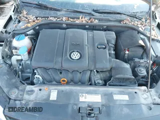 2013 Volkswagen Jetta SE with VIN 3VWDX7AJ6DM231773, listed as a IAAI auction lot 41388069 with 143,266 mi miles and . Bid and sale history available at DreamBid. Image 10.