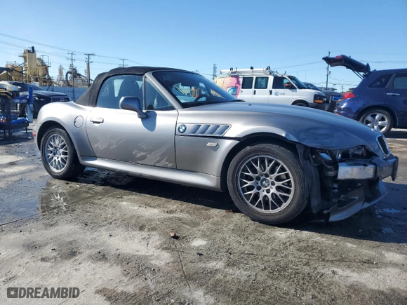 2002 BMW Z3 2.5i with VIN 4USCN334X2LK51845, listed as a Copart auction lot 48044055 with 163,214 mi miles and Salvage Title. Bid and sale history available at carsss.com. Image 4.