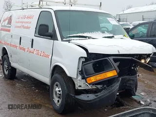 2012 GMC Savana Cargo Van with VIN 1GTZ7TBG1C1198262, listed as a IAAI auction lot 41544120 with 178,651 mi miles. Bid and sale history available at carsss.com. Image 1.
