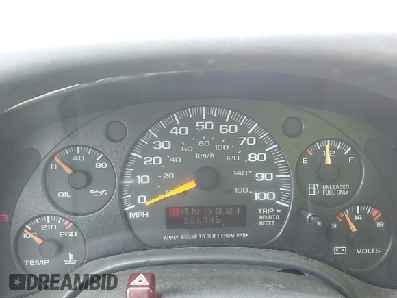 2000 Chevrolet City Express Cargo z VIN 1GCFG15W5Y1120830, wystawiony jako IAAI lot #42495576 z przebiegiem 266 346 mil mil oraz . Historia ofert i sprzedaży dostępna na DreamBid. Obrazek 7.