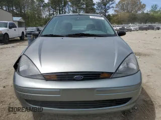 2004 Ford Focus SE z VIN 1FAFP34384W130421, wystawiony jako Copart lot #54045255 z przebiegiem 172 319 mil mil oraz Szkoda całkowita • Salvage title. Historia ofert i sprzedaży dostępna na DreamBid. Obrazek 5.