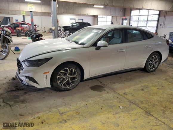 2023 Hyundai Sonata SEL with VIN KMHL64JA1PA335262, listed as a Copart auction lot 45699895 with 3,800 mi miles and Salvage Title. Bid and sale history available at carsss.com. Image 1.