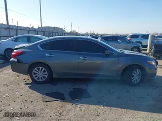 2017 Nissan Altima 2.5 SR with VIN 1N4AL3AP3HC291361, listed as a IAAI auction lot 41585914 with 140,851 mi miles. Bid and sale history available at carsss.com. Image 13.