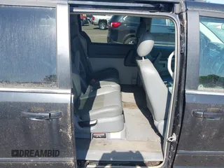 2008 Chrysler Town & Country Touring with VIN 2A8HR54P48R736561, listed as a IAAI auction lot 42562758 with 187,852 mi miles and . Bid and sale history available at DreamBid. Image 8.