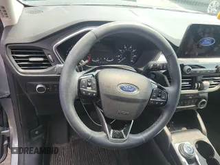 2022 Ford Escape SE with VIN 1FMCU9G61NUB32924, listed as a IAAI auction lot 42733772 with 68,597 mi miles and . Bid and sale history available at DreamBid. Image 13.