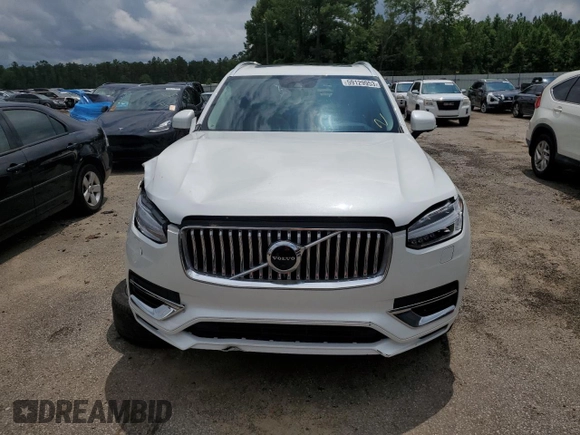 2021 Volvo XC90 Inscription Expression with VIN YV4BR00L0M1708934, listed as a Copart auction lot 59129953 with 43,585 mi miles. Bid and sale history available at carsss.com. Image 5.