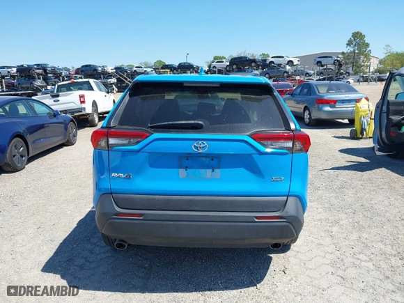 2021 Toyota RAV4 XLE Premium with VIN 2T3C1RFV2MW157922, listed as a IAAI auction lot 41775937 with 62,826 mi miles. Bid and sale history available at carsss.com. Image 16.