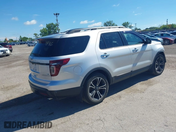 2014 Ford Explorer Sport z VIN 1FM5K8GT9EGA14259, wystawiony jako IAAI lot #42607836 z przebiegiem 83 178 mil mil oraz . Historia ofert i sprzedaży dostępna na DreamBid. Obrazek 4.