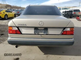 1990 Mercedes-Benz 300 E z VIN WDBEA30D8LB117873, wystawiony jako Copart lot #50346635 z przebiegiem 171 434 mil mil oraz Czysty tytuł • Clean title. Historia ofert i sprzedaży dostępna na DreamBid. Obrazek 6.