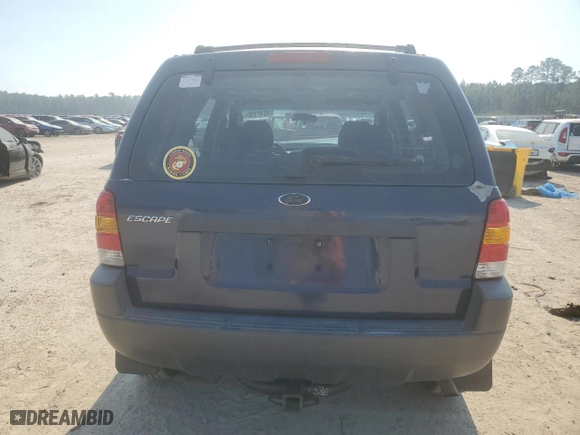 2003 Ford Escape XLS Popular with VIN 1FMYU92133KC05088, listed as a Copart auction lot 46972905 with 176,497 mi miles and Salvage Title. Bid and sale history available at carsss.com. Image 6.