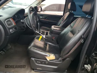 2008 Chevrolet Suburban 3LT with VIN 3GNFC16018G163592, listed as a Copart auction lot 43748935 with 268,220 mi miles and Salvage title. Bid and sale history available at DreamBid. Image 7.