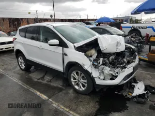 2019 Ford Escape SE with VIN 1FMCU0GD5KUB04825, listed as a Copart auction lot 48817285 with 38,902 mi miles and Salvage Title. Bid and sale history available at carsss.com. Image 4.
