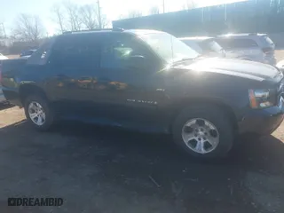 2008 Chevrolet Avalanche LS with VIN 3GNEC12J68G278554, listed as a IAAI auction lot 41665244 with 999,999 mi miles. Bid and sale history available at carsss.com. Image 1.