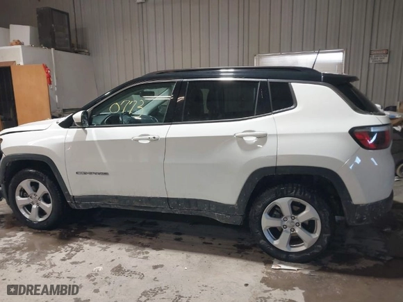 2020 Jeep Compass Latitude with VIN 3C4NJDBB0LT175428, listed as a IAAI auction lot 41620773 with 95,382 mi miles. Bid and sale history available at carsss.com. Image 14.