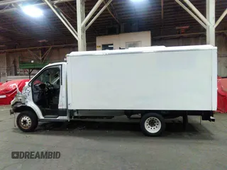 2017 Ford Transit with VIN 1FDBF8ZM4HKB39877, listed as a IAAI auction lot 40641877 with Not provided miles and . Bid and sale history available at DreamBid. Image 15.