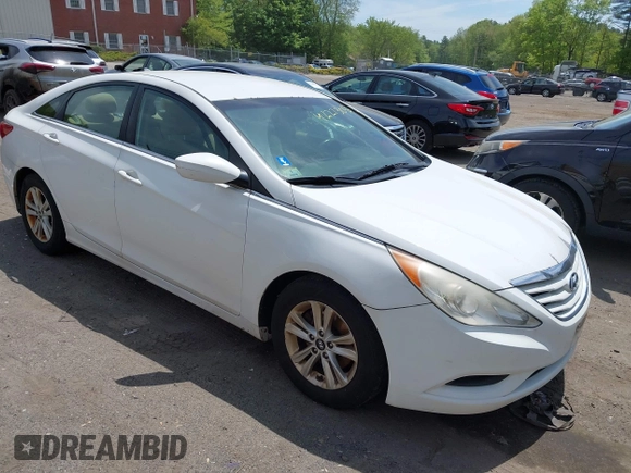 2013 Hyundai Sonata GLS z VIN 5NPEB4ACXDH698593, wystawiony jako IAAI lot #42273055 z przebiegiem 198 516 mil mil oraz . Historia ofert i sprzedaży dostępna na DreamBid. Obrazek 1.
