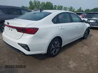 2021 Kia Forte LXS с VIN 3KPF24AD2ME409093, выставлен на аукционе IAAI как лот 42668655 с пробегом 39 905 миль миль и . История ставок и продаж доступна на DreamBid. Изображение 4.