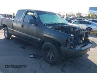 2001 GMC Sierra 1500 SLE z VIN 2GTEC19V611187218, wystawiony jako IAAI lot #41523516 z przebiegiem Nie podano mil oraz . Historia ofert i sprzedaży dostępna na DreamBid. Obrazek 1.