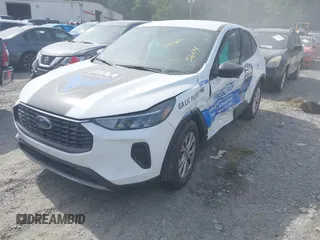 2025 Ford Escape Active z VIN 1FMCU0GNXSUA45604, wystawiony jako IAAI lot #42136960 z przebiegiem 4 161 mil mil oraz . Historia ofert i sprzedaży dostępna na DreamBid. Obrazek 17.