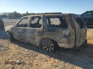 2013 GMC Yukon Denali with VIN 1GKS1EEF0DR308968, listed as a Copart auction lot 48947245 with 0 mi miles and Salvage Title. Bid and sale history available at carsss.com. Image 2.