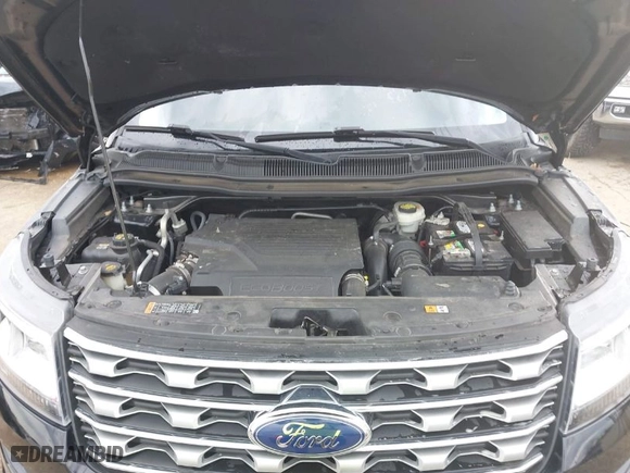 2017 Ford Explorer Platinum with VIN 1FM5K8HT9HGC91593, listed as a IAAI auction lot 41878996 with 121,932 mi miles. Bid and sale history available at carsss.com. Image 10.