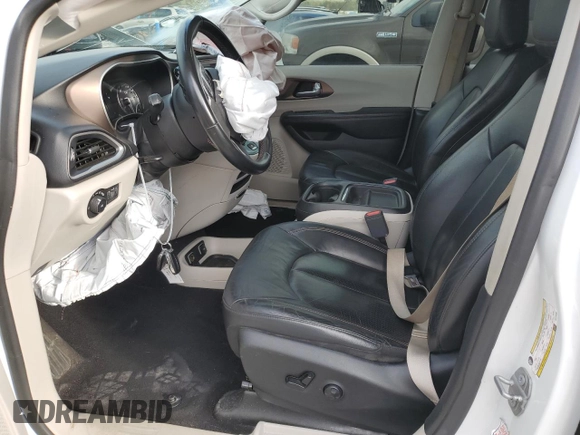 2018 Chrysler Pacifica Touring L with VIN 2C4RC1BG7JR110405, listed as a Copart auction lot 51586665 with 133,114 mi miles and Salvage Title. Bid and sale history available at DreamBid. Image 7.