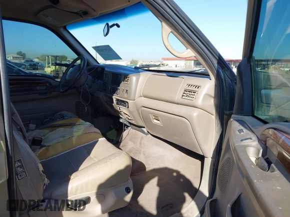 2001 Ford Super Duty F-250 XL with VIN 3FTNW21F21MA21921, listed as a IAAI auction lot 41503819 with 286,317 mi miles. Bid and sale history available at carsss.com. Image 5.
