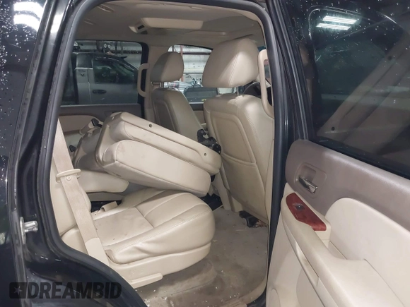 2009 GMC Yukon SLT 4SB with VIN 1GKFK33089R225944, listed as a IAAI auction lot 41914342 with 182,513 mi miles and . Bid and sale history available at DreamBid. Image 8.