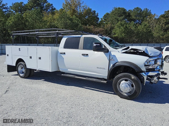 2024 Ram 4500 Chassis Cab SLT with VIN 3C7WRLFL6RG344477, listed as a Copart auction lot 76994244 with 224 mi miles and Clean Title. Bid and sale history available at carsss.com. Image 4.