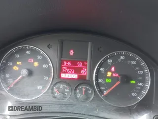 2008 Volkswagen Jetta SE z VIN 3VWRM71K18M135790, wystawiony jako IAAI lot #42165888 z przebiegiem 147 523 mil mil oraz . Historia ofert i sprzedaży dostępna na DreamBid. Obrazek 7.