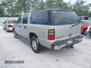 2006 Chevrolet Suburban LS w/1WT with VIN 1GNEC16Z26J178169, listed as a IAAI auction lot 42107271 with 272,073 mi miles. Bid and sale history available at carsss.com. Image 3.