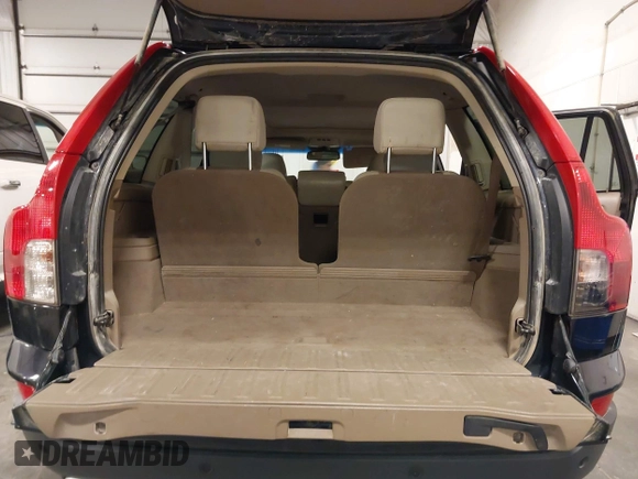 2007 Volvo XC90 I6 with VIN YV4CZ982671353700, listed as a IAAI auction lot 42011095 with 201,566 mi miles and . Bid and sale history available at DreamBid. Image 18.