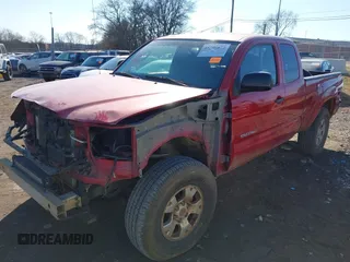 2011 Toyota Tacoma with VIN 5TFUU4EN9BX009422, listed as a IAAI auction lot 41394829 with 302,264 mi miles. Bid and sale history available at carsss.com. Image 17.