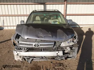 2006 Toyota Highlander Hybrid with VIN JTEDW21A960006905, listed as a IAAI auction lot 41520226 with 179,584 mi miles. Bid and sale history available at carsss.com. Image 12.