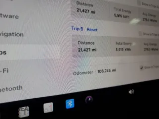 2022 Tesla Model 3 with VIN 5YJ3E1EA8NF287506, listed as a Copart auction lot 55674145 with 106,745 mi miles and Clean Title. Bid and sale history available at DreamBid. Image 9.