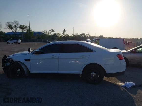 2015 Ford Police Interceptor с VIN 1FAHP2MK1FG132017, выставлен на аукционе IAAI как лот 42102473 с пробегом 101 553 миль миль и . История ставок и продаж доступна на DreamBid. Изображение 14.