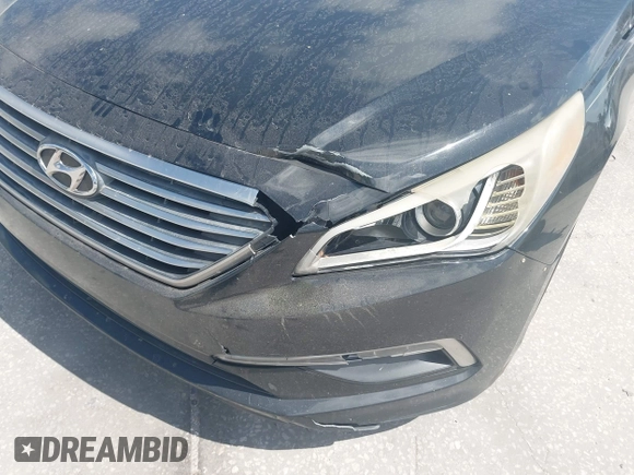2015 Hyundai Sonata 2.4L SE with VIN 5NPE24AF8FH151075, listed as a IAAI auction lot 41913820 with 208,998 mi miles. Bid and sale history available at carsss.com. Image 6.
