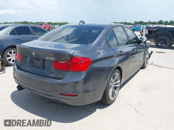 2015 BMW 3 Series 328i с VIN WBA3A5G5XFNS88465, выставлен на аукционе IAAI как лот 42676570 с пробегом 125 139 миль миль и . История ставок и продаж доступна на DreamBid. Изображение 4.