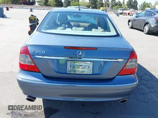 2007 Mercedes-Benz E 350 z VIN WDBUF56X57B124408, wystawiony jako IAAI lot #42185213 z przebiegiem 93 149 mil mil oraz . Historia ofert i sprzedaży dostępna na DreamBid. Obrazek 17.