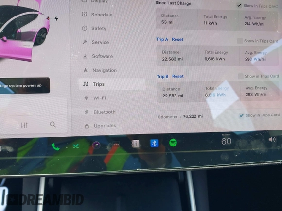 2019 Tesla Model 3 Mid Range z VIN 5YJ3E1EA5KF306816, wystawiony jako IAAI lot #41710916 z przebiegiem 76 222 mil mil oraz . Historia ofert i sprzedaży dostępna na DreamBid. Obrazek 15.
