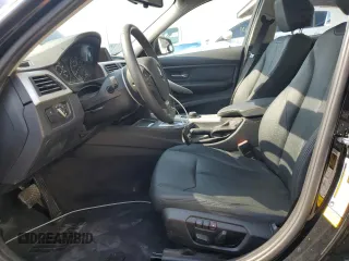 2012 BMW 3 Series 328i z VIN WBA3A5C55CF343660, wystawiony jako Copart lot #56417055 z przebiegiem 149 446 mil mil oraz Szkoda całkowita • Salvage title. Historia ofert i sprzedaży dostępna na DreamBid. Obrazek 7.